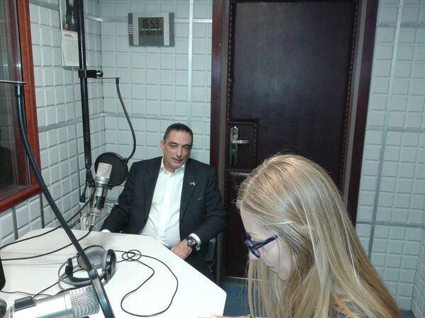 Бивши дописник Си–Ен–Ена и Би–Би–Сија Јован Ковачић Бивши дописник Си–Ен–Ена и Би–Би–Сија Јован Ковачић - Sputnik Србија