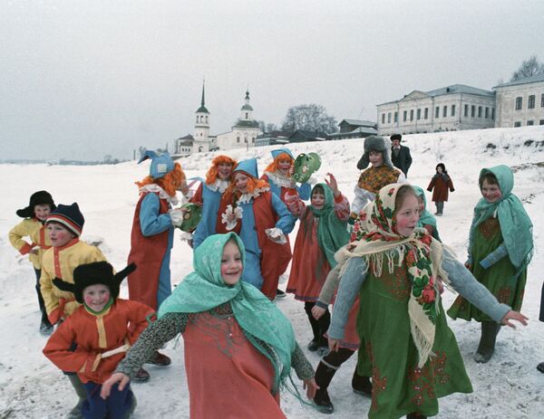 Dečiji karneval u Velikom Ustjugu - Sputnik Srbija