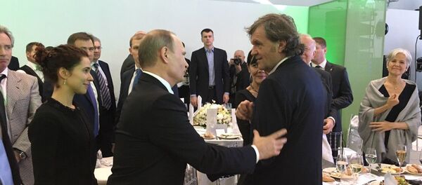 Обележавање јубилеја телевизије Раша тудеј, руски председник Владимир Путин и српски редитељ Емир Кустурица Обележавање јубилеја телевизије Раша тудеј, руски председник Владимир Путин и српски редитељ Емир Кустурица - Sputnik Србија