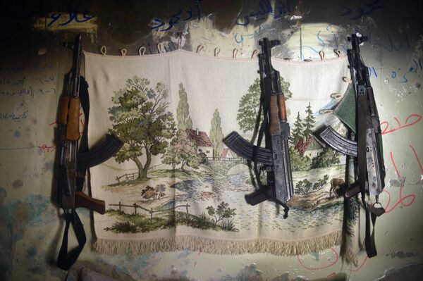 АК-47 је једна од најчешће коришћених модела пушке у свету - Sputnik Србија