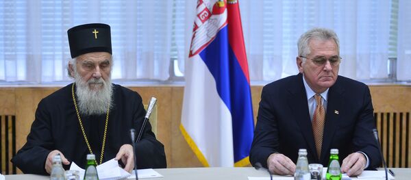 Patrijarh Irinej i Tomislav Nikolić Patrijarh Irinej i Tomislav Nikolić - Sputnik Srbija