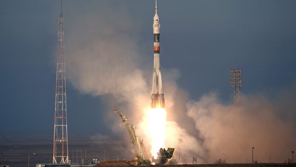 Lansiranje rakete sojuz TMA-19M sa kosmodroma Bajkonur - Sputnik Srbija