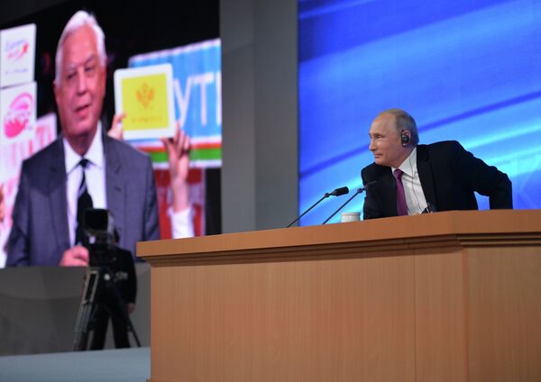 Конференција председника Русије Владимира Путина 2015. године Конференција председника Русије Владимира Путина 2015. године - Sputnik Србија