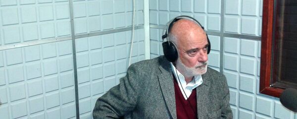 Бивши амбасадор Савезне Републике Југославије и Србије и Црне Горе у Великој Британији Владета Јанковић Бивши амбасадор Савезне Републике Југославије и Србије и Црне Горе у Великој Британији Владета Јанковић - Sputnik Србија