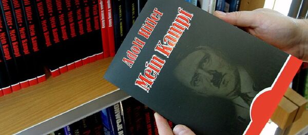 Mnogi u Nemačkoj smatraju da knjiga koja ističe strategije za uspostavljanje nacističkog režima i genocidne prakse istrebljenja čitavih naroda ne bi trebalo da bude objavljena  u modernim vremenima - Sputnik Srbija