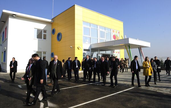 Вртић и школа у Новом Пазару изграђени су у рекордном року. Камен темељац за оба објекта постављен је 20. априла. - Sputnik Србија