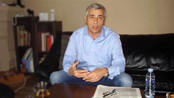 Оливер Ивановић у свом дому у Косовској Митровици - Sputnik Србија