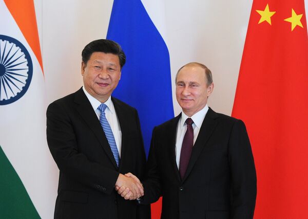 Председник Народне Републике Кине Си Ђинпинг и руски председник Владимир Путин   - Sputnik Србија