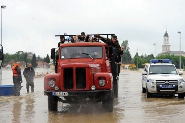 Pripadnici MUP-a u akciji. Pripadnici MUP-a u akciji. - Sputnik Srbija