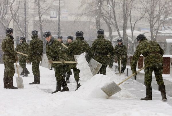 Čišćenje snega u Moskvi - Sputnik Srbija