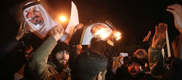 Протест Иранаца испред зграде амбасаде Саудијске Арабије Протест Иранаца испред зграде амбасаде Саудијске Арабије - Sputnik Србија