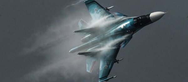 Су-34 намењен је за нападе, авионским наоружањем, копнених циљева у свим временским условима, дању и ноћу. - Sputnik Србија