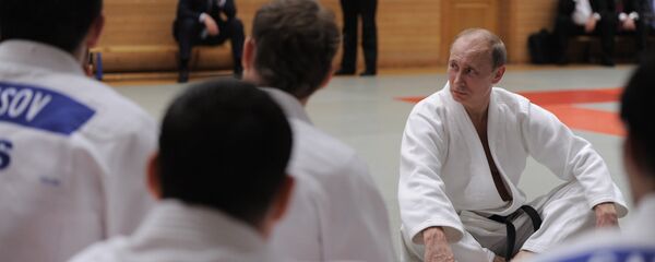 Руски председник Владимир Путин на џудо тренингу Руски председник Владимир Путин на џудо тренингу - Sputnik Србија