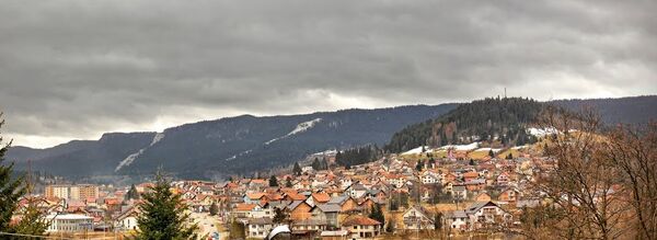 Библијска сцена: Сто хиљада Срба напушта завичај, међу њима је био и хирург кога је убила корона Библијска сцена: Сто хиљада Срба напушта завичај, међу њима је био и хирург кога је убила корона - Sputnik Србија