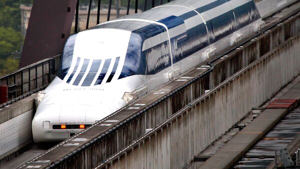 Јапански супербрзи воз који се ослања на магнете. - Sputnik Србија