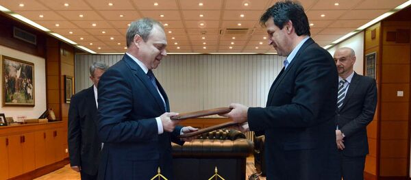 Братислав Гашић министар одбране и први Заменик Директора федералне службе за војнотехницку сарадњу Руске Федерације Андреј Артурович Бојцов, у Београду Братислав Гашић министар одбране и први Заменик Директора федералне службе за војнотехницку сарадњу Руске Федерације Андреј Артурович Бојцов, у Београду - Sputnik Србија