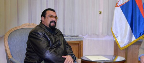 Стивен Сигал Стивен Сигал - Sputnik Србија