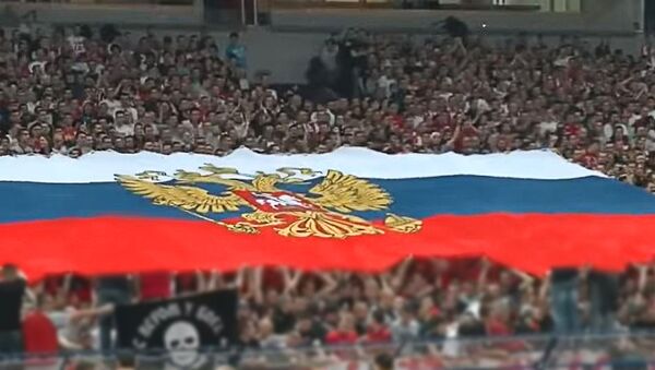 Zastava Rusije razvijena u Kombak Areni - Sputnik Srbija