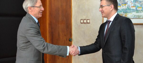 Majkl Kirbi i Nebojša Stefanović - Sputnik Srbija