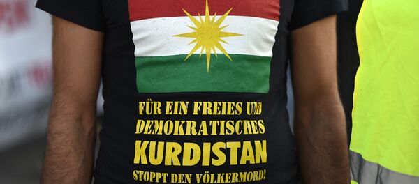 Мајица са заставом Курдистана Мајица са заставом Курдистана - Sputnik Србија