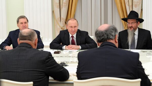 Руски председник Владимир Путин са представницима Европског јеврејског конгреса - Sputnik Србија