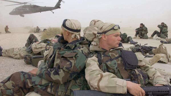 Američki vojnici preuzimaju kontrolu nad teritorijom na jugu Iraka 21. marta 2003. godine - Sputnik Srbija