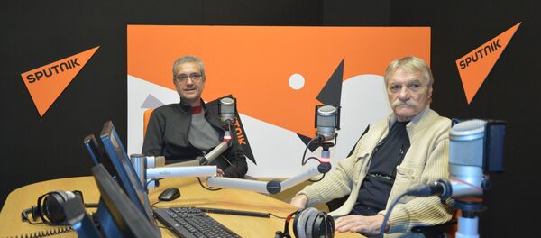 Игор Авжнер и Првослав Плавшић у емисији Спутњик интервју - Sputnik Србија