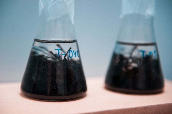 Ruski „brkovi” - jedinstveni materijal od organskih vlakana, koji bi mogao da smanji potrošnju goriva u automobilima na hibridni pogon za 30 odsto Ruski „brkovi” - jedinstveni materijal od organskih vlakana, koji bi mogao da smanji potrošnju goriva u automobilima na hibridni pogon za 30 odsto - Sputnik Srbija