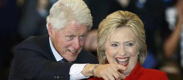 Бил и Хилари Клинтон - Sputnik Србија
