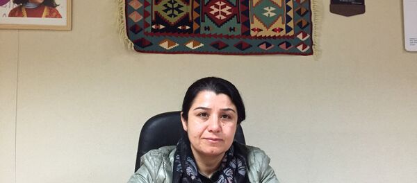Несрин Абдула, командант курдског Одреда женске самоодбране, Сирија Несрин Абдула, командант курдског Одреда женске самоодбране, Сирија - Sputnik Србија