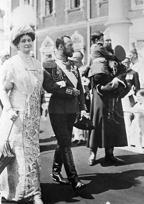 Porodica Romanov na proslavi 300. godišnjici carske porodice Porodica Romanov na proslavi 300. godišnjici carske porodice - Sputnik Srbija