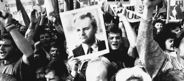 Протест у Нишу давне 1988. године Протест у Нишу давне 1988. године - Sputnik Србија