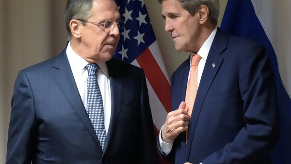 Шефови дипломатија Русије и САД Сергеј Лавров и Џон Кери - Sputnik Србија