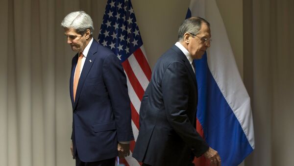 Шефови дипломатија Русије и САД Сергеј Лавров и Џон Кери - Sputnik Србија