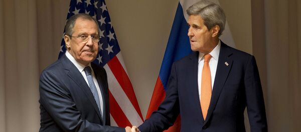 Шефови дипломатија Русије и САД Сергеј Лавров и Џон Кери Шефови дипломатија Русије и САД Сергеј Лавров и Џон Кери - Sputnik Србија