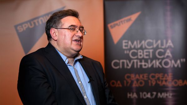 Glavni urednik NSPM Đorđe Vukadinović - Sputnik Srbija