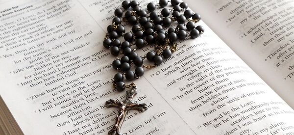 Katolički krst - Sputnik Srbija