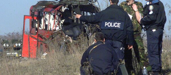 Teroristički napad na autobus Niš ekspresa 2001. kod Podujeava Teroristički napad na autobus Niš ekspresa 2001. kod Podujeava - Sputnik Srbija