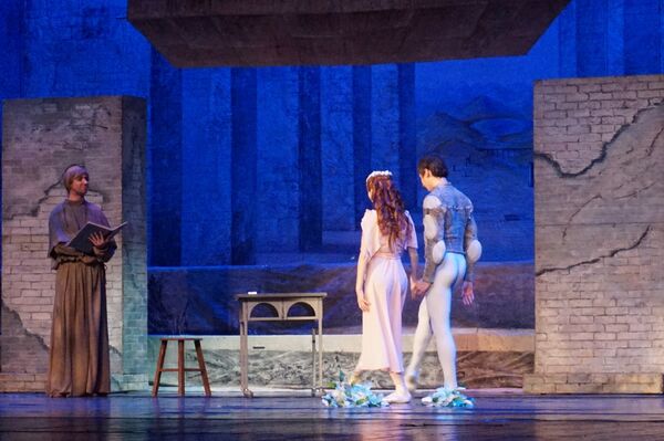 Церемонија тајног венчања у балету „Ромео и Јулија“ - Sputnik Србија