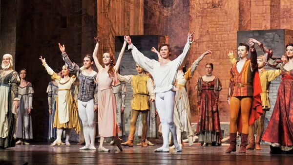 Плесни ансамбл балета Ромео и Јулија у Сава центру са солистима на челу - Sputnik Србија