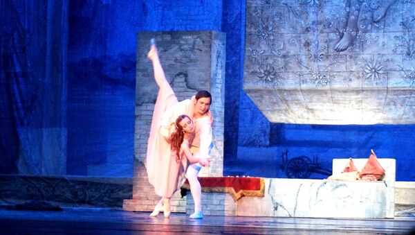 Шекспирову најпознатију љубавну трагедију дочарали су солисти Руског царског балета - Sputnik Србија