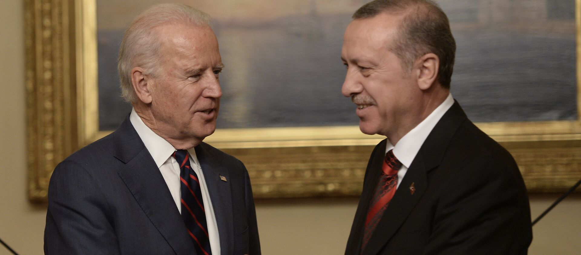 Potpredsednik SAD Džo Bajden i turski predsednik Redžep Tajip Erdogan - Sputnik Srbija, 1920, 25.04.2021