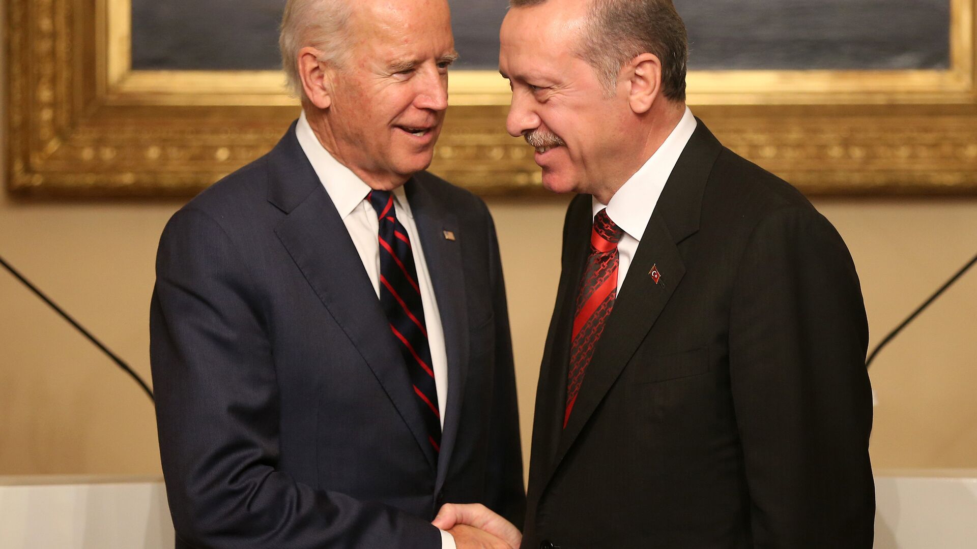 Potpredsednik SAD Džo Bajden i turski predsednik Redžep Tajip Erdogan - Sputnik Srbija, 1920, 31.10.2021