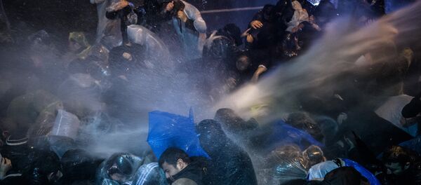 Сукоби полиције и демонстраната и Истанбулу, Турска, 5.март. 2016 - Sputnik Србија