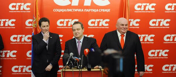 Председници Зелених Србије Иван Карић, СПС-а Ивица Дачић и ЈС-а Драган Марковић Палма на конференцији за новинаре - Sputnik Србија