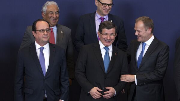 Turski premijer Ahmet Davutoglu na Samitu EU-Turska u Briselu/ - Sputnik Srbija