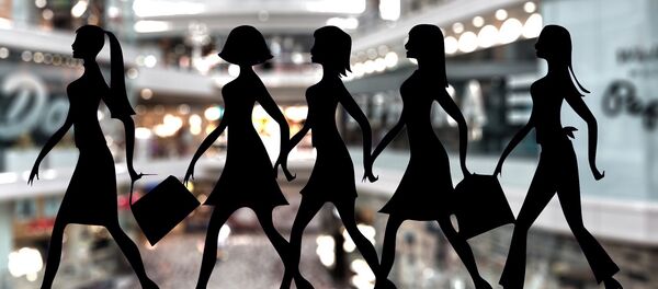 Жене у шопингу - Sputnik Србија