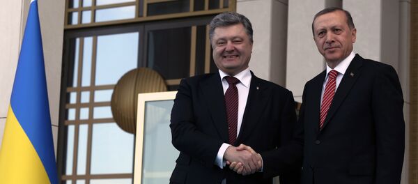 Украјински председник Петро Потошенко и турски председник Реџеп Тајип Ердоган - Sputnik Србија