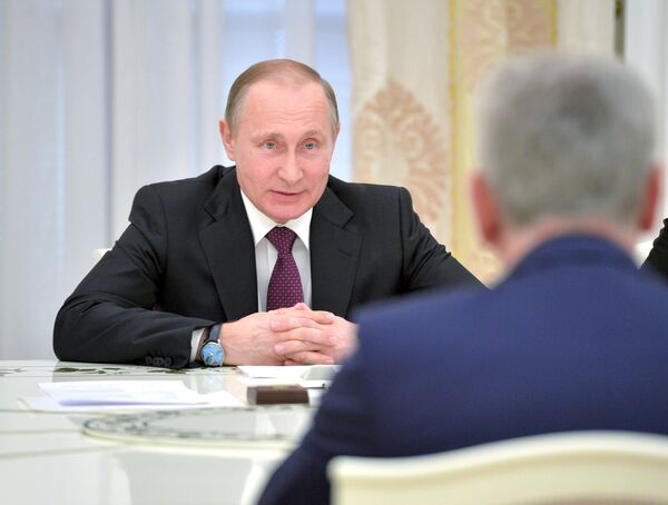 Predsednik Rusije Vladimir Putin i predsednik Srbije Tomislav Nikolić u Kremlju Predsednik Rusije Vladimir Putin i predsednik Srbije Tomislav Nikolić u Kremlju - Sputnik Srbija