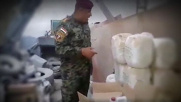 Peti puk narodne samoodbrane u iračkoj provinciji Anbar u gradu Ramadi našao je nova skladišta DAEŠ-a sa hemikalijama koje razjedaju kožu i tkivo. - Sputnik Srbija